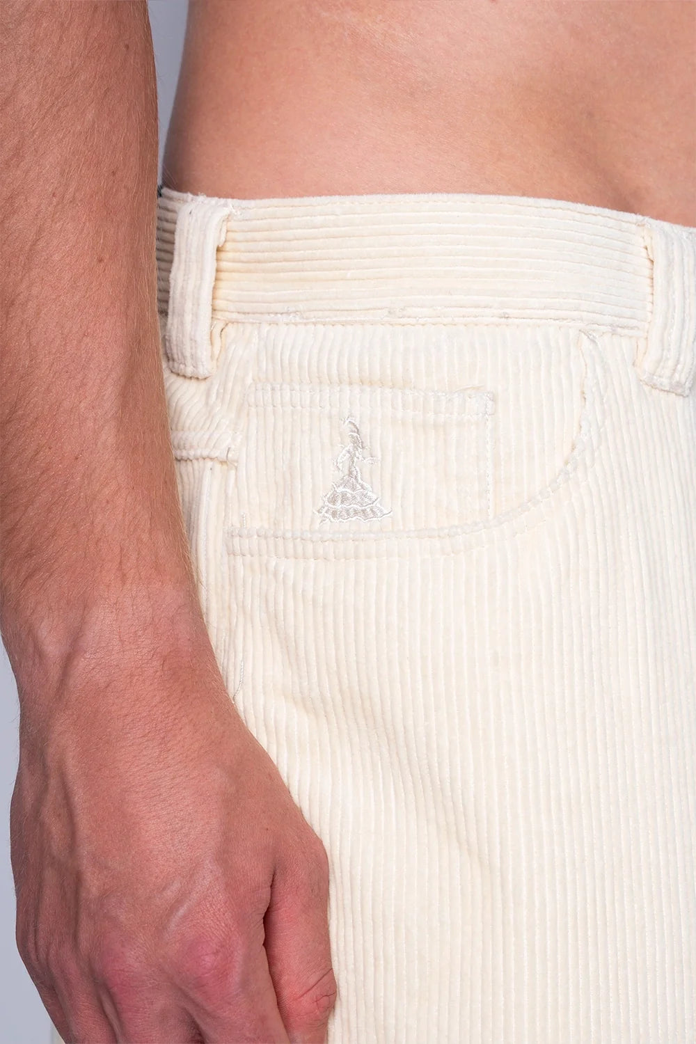 LOS PANTALONES: CORDUROY