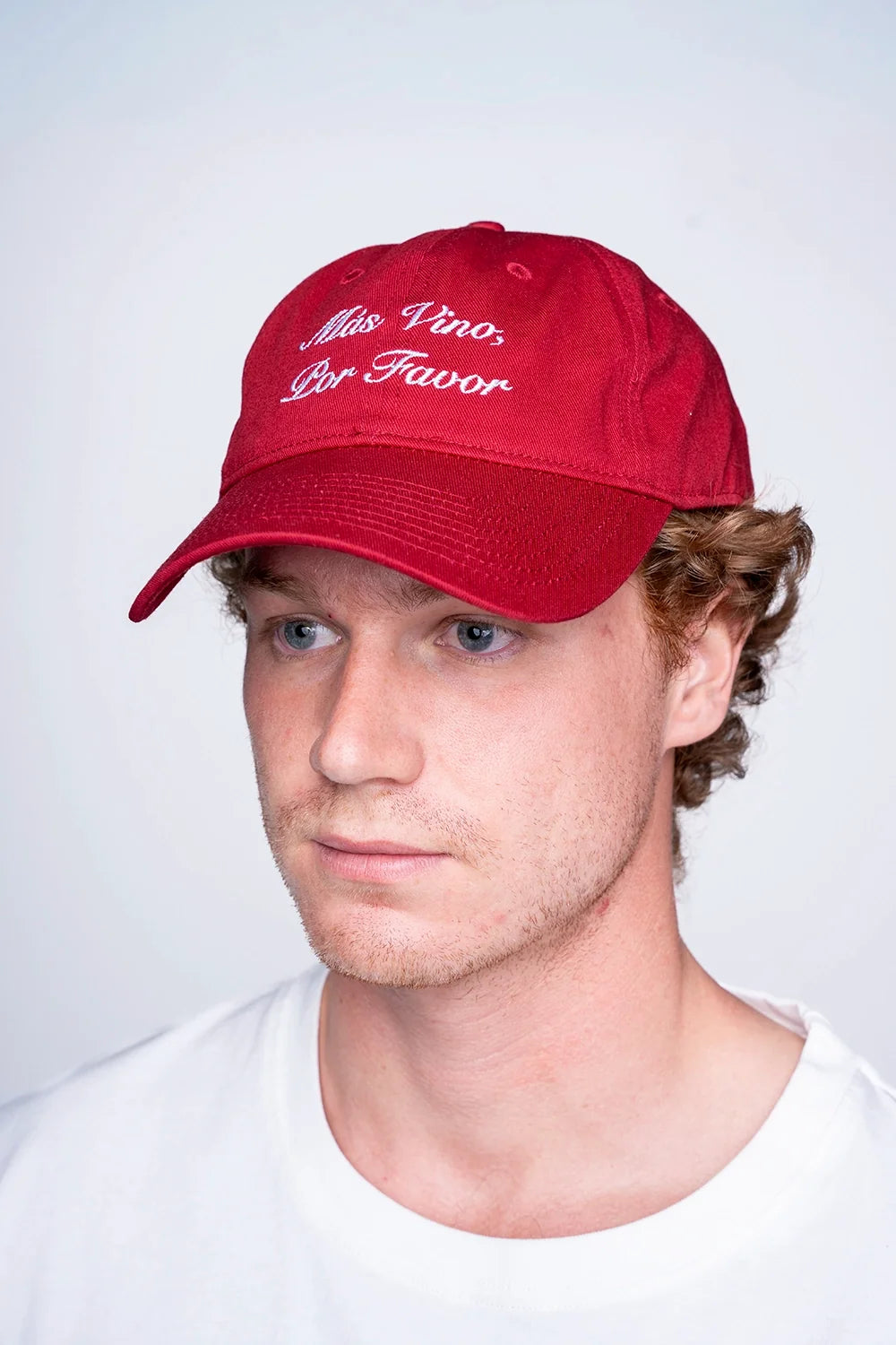 LA GORRA: MÁS VINO, POR FAVOR