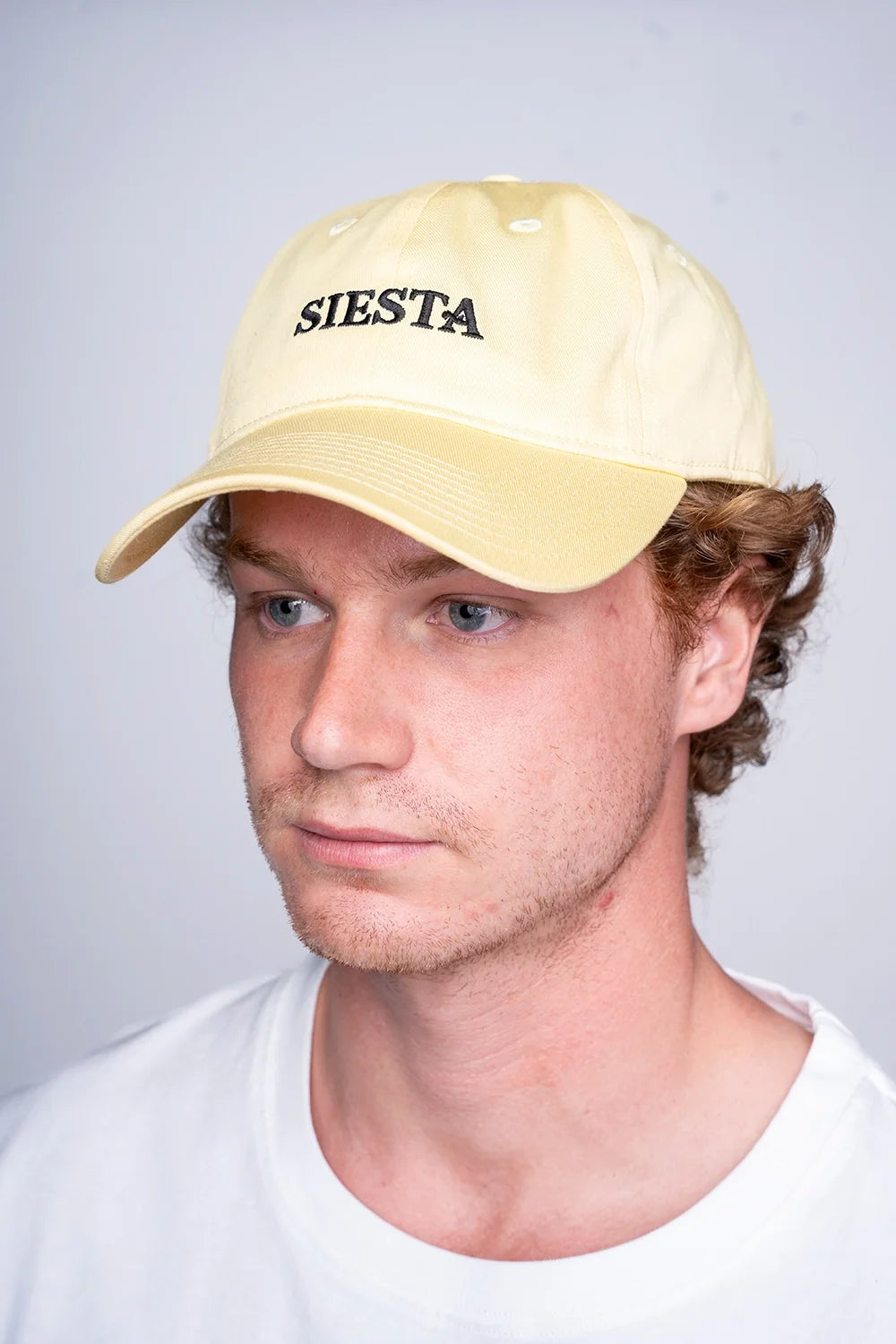 LA GORRA: SIESTA